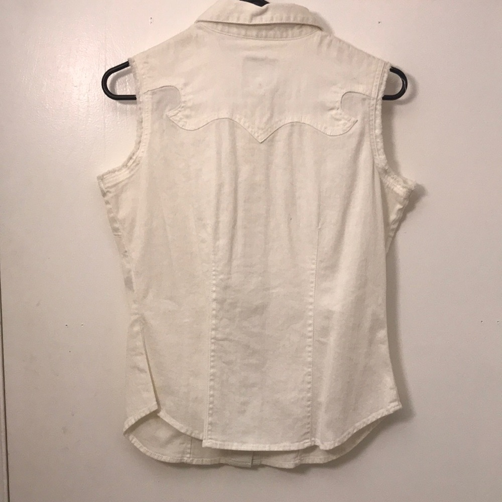 White button up - Picture 4 of 7